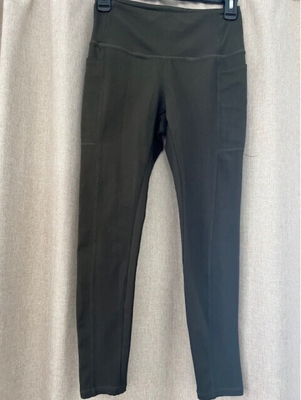 Danskin Women's Green Leggings Elastic Waistband With Side Pockets - Size Small